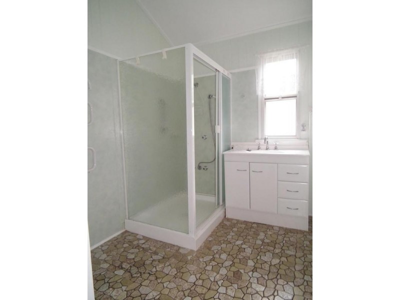 9 Besley Street, Dalby QLD 4405