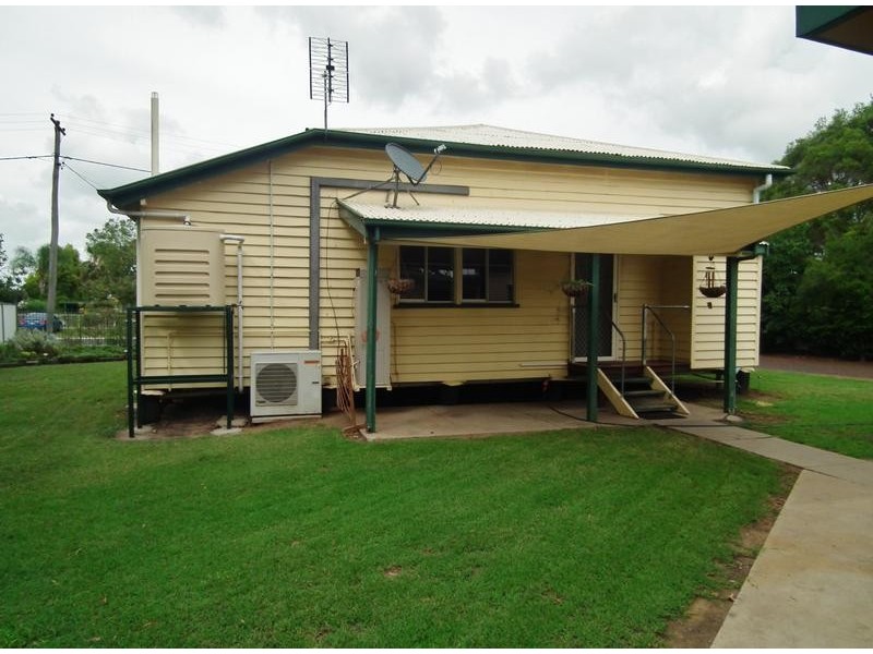 9 Besley Street, Dalby QLD 4405