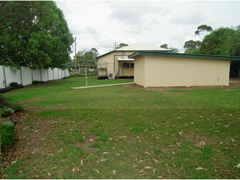 9 Besley Street, Dalby QLD 4405