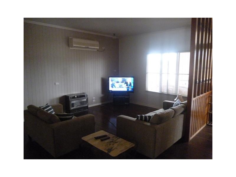 48 Moreton St, Dalby QLD 4405