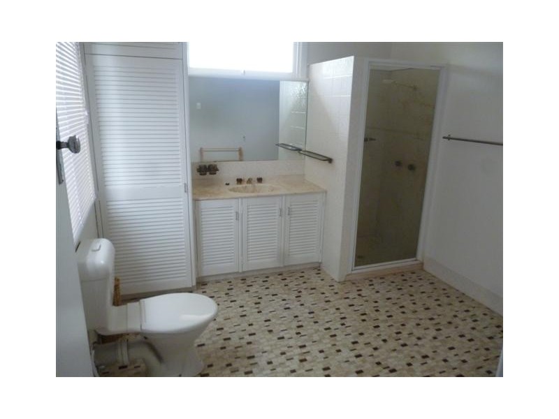 48 Moreton St, Dalby QLD 4405