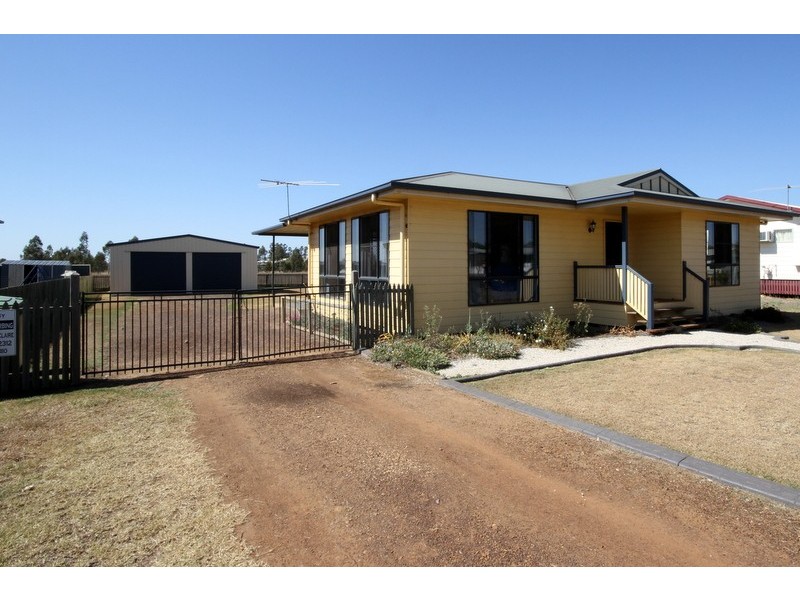 59 Hogan Street, Dalby QLD 4405