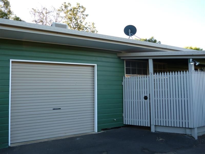 2/52 Bunya Street, Dalby QLD 4405