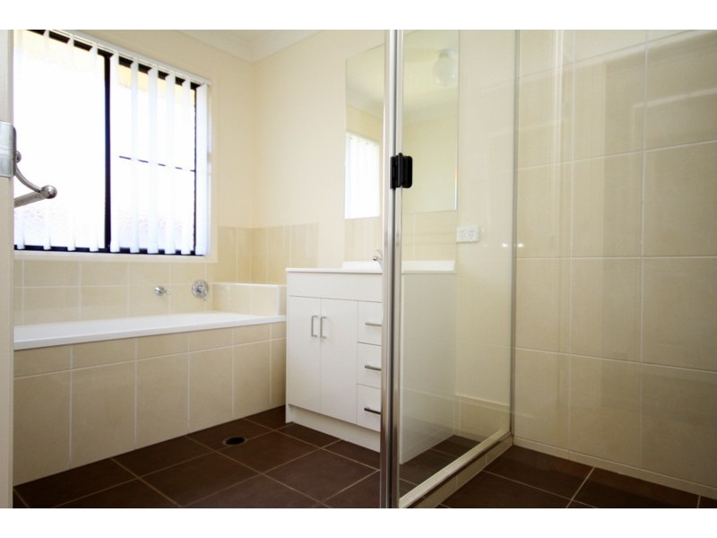 10 Galilee Street, Dalby QLD 4405