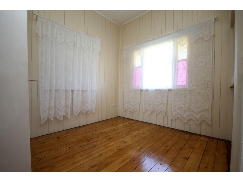 4 Fortescue Street, Dalby QLD 4405
