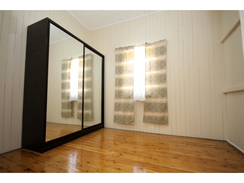 4 Fortescue Street, Dalby QLD 4405