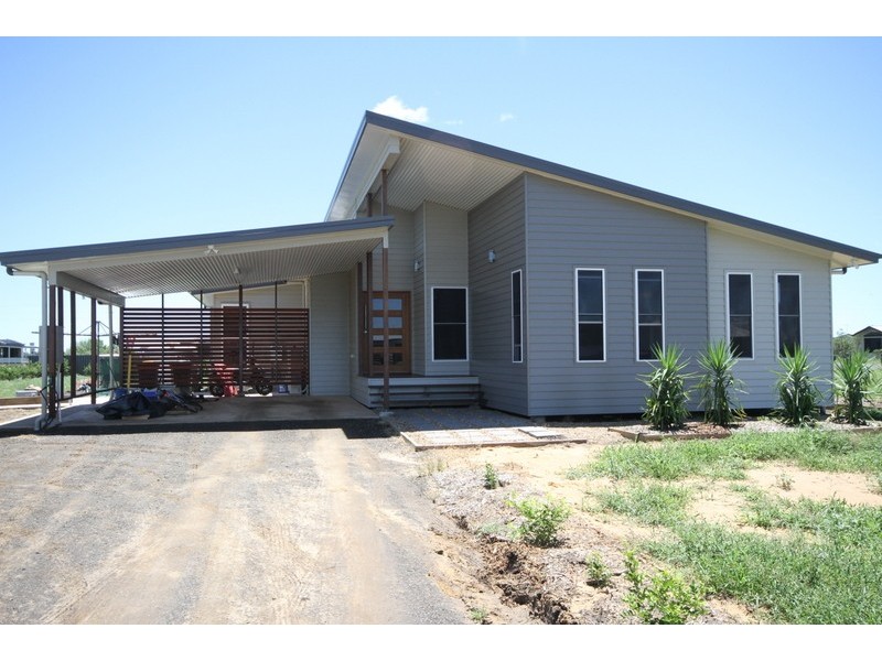55 Diamond Drive, Dalby QLD 4405