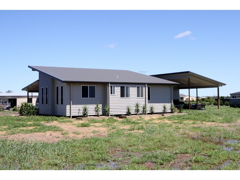 55 Diamond Drive, Dalby QLD 4405