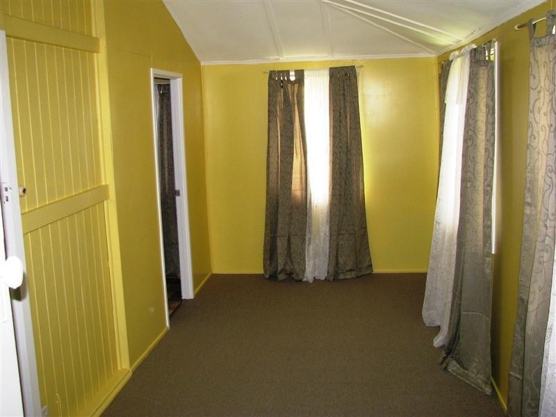 4 Annie Street, Dalby QLD 4405