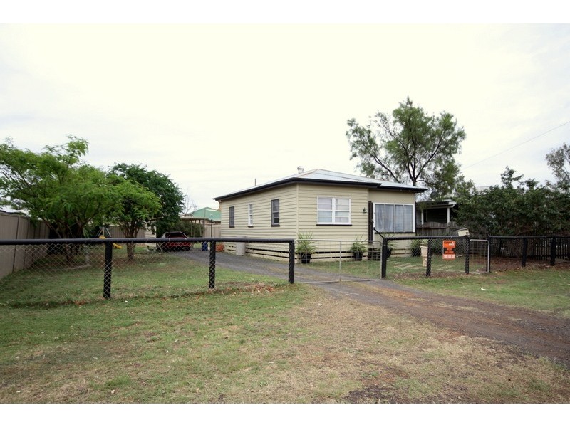 142 Condamine Street, Dalby QLD 4405