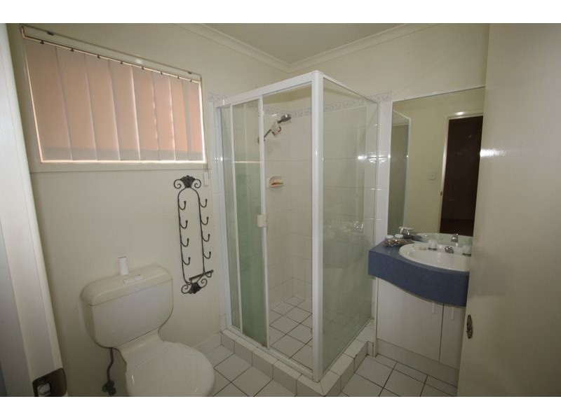 2 Iris Place, Fitzgibbon QLD 4018