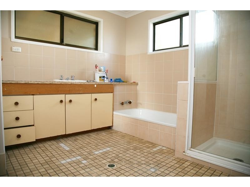 1221 Gympie Road, Aspley QLD 4034
