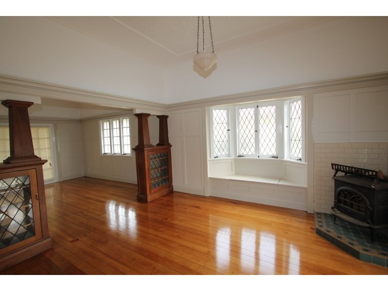 118 Days Road, Grange QLD 4051