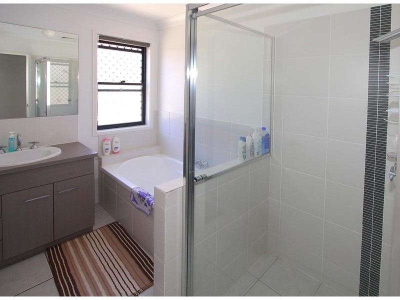 52 Macaranga Crescent, Carseldine QLD 4034