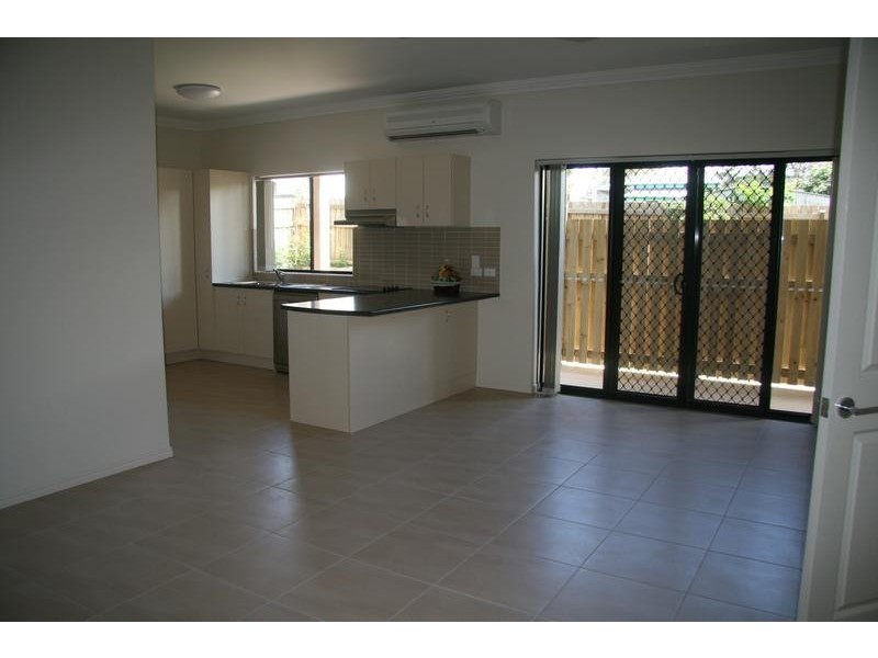 1/15 Seeny Street, Zillmere QLD 4034