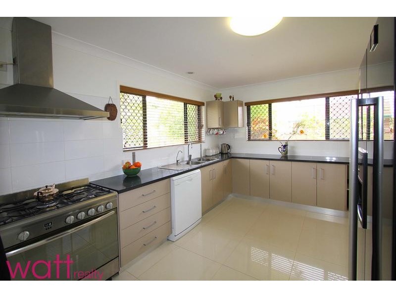 8 Chateau Street, Carseldine QLD 4034