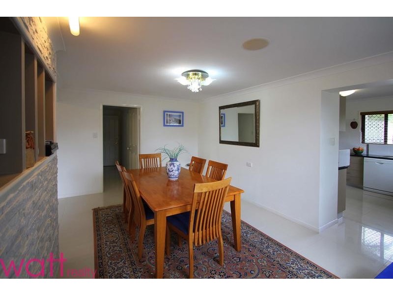 8 Chateau Street, Carseldine QLD 4034