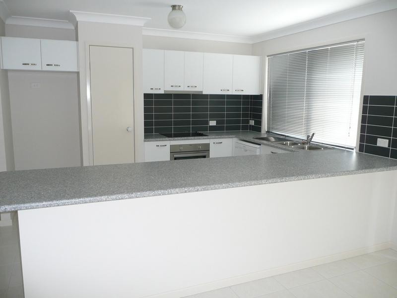 66 Petrie Crescent, Aspley QLD 4034