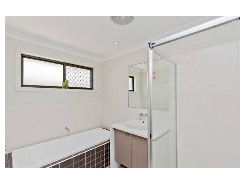 15 Crowcombe Place, Carseldine QLD 4034