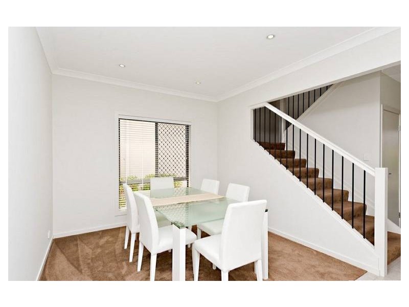 15 Crowcombe Place, Carseldine QLD 4034