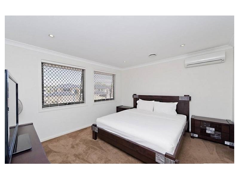 15 Crowcombe Place, Carseldine QLD 4034