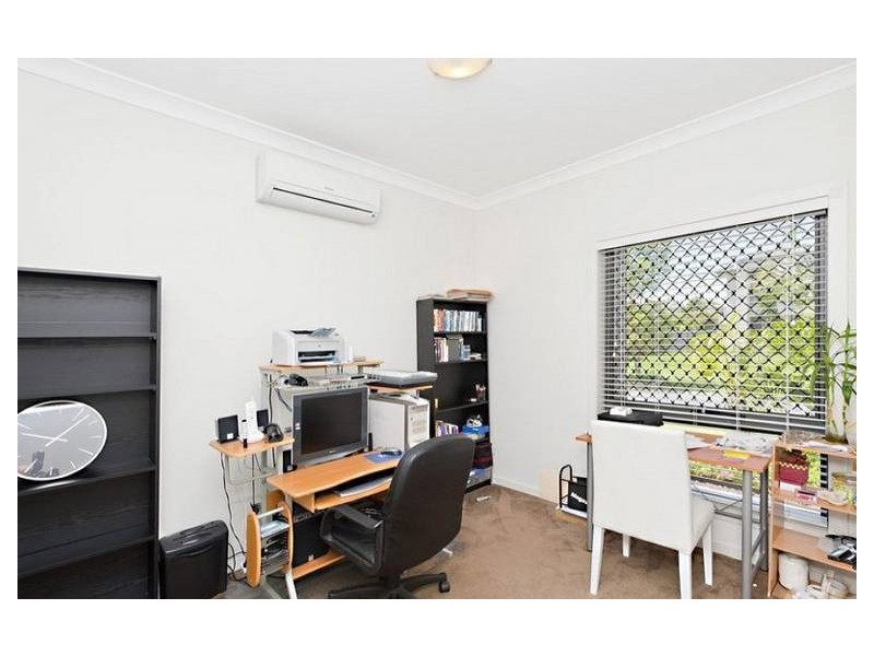 15 Crowcombe Place, Carseldine QLD 4034