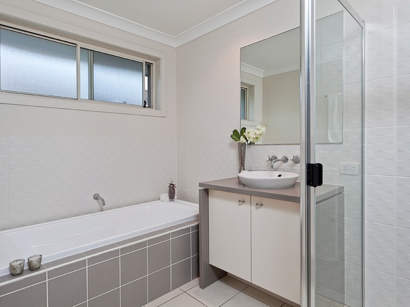 11 Crowcombe Place, Carseldine QLD 4034