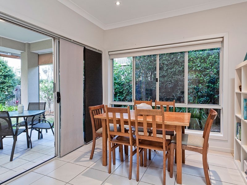 11 Crowcombe Place, Carseldine QLD 4034