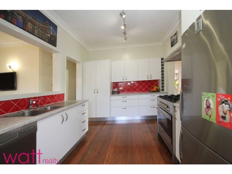 18 Hutton Rd, Aspley QLD 4034