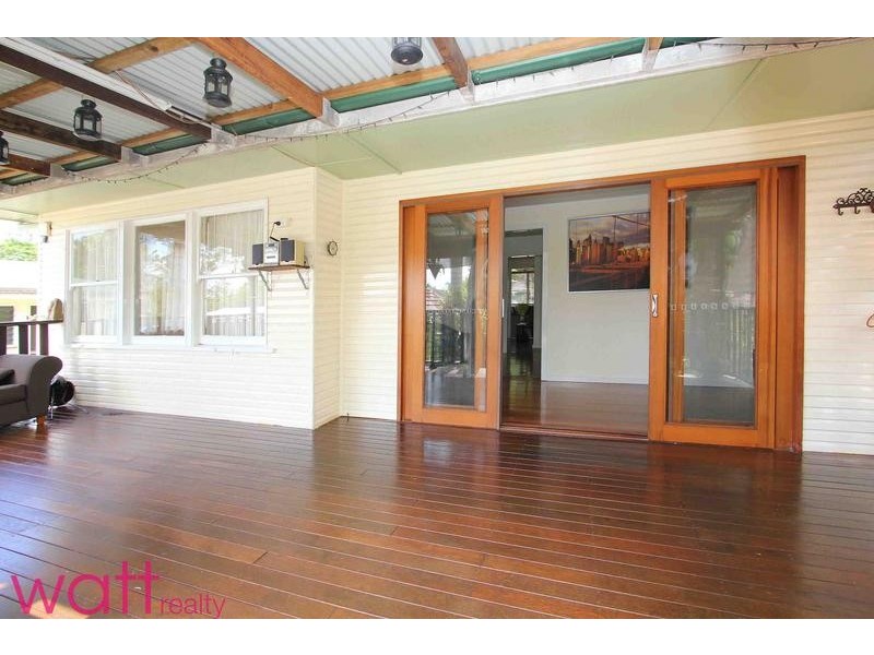 18 Hutton Rd, Aspley QLD 4034