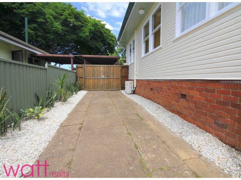 18 Hutton Rd, Aspley QLD 4034