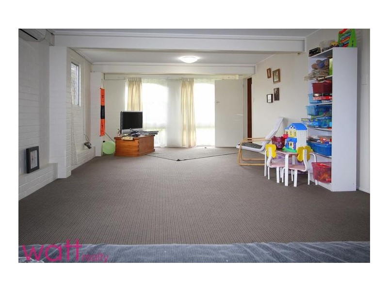 8 Benyon Street, Wavell Heights QLD 4012