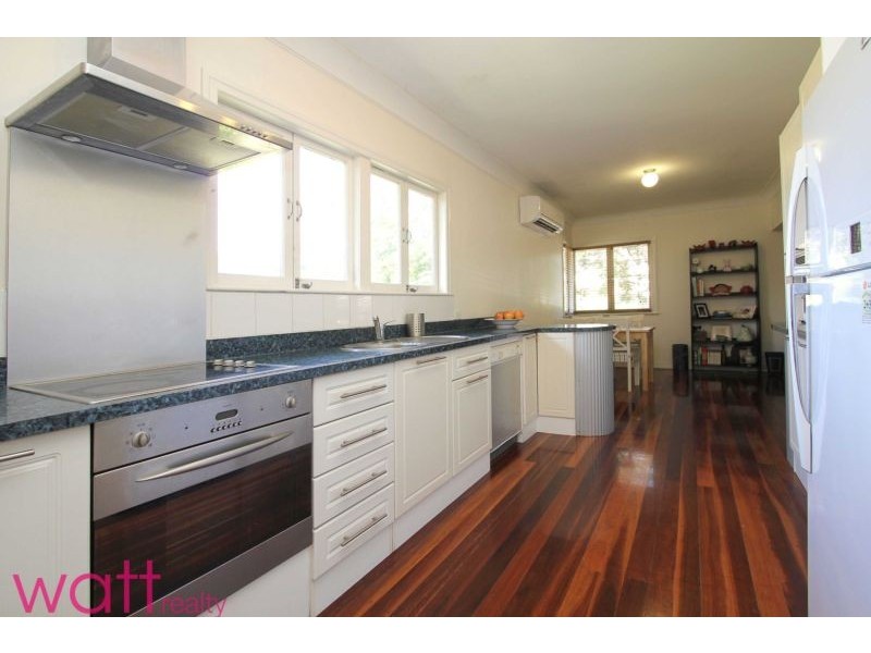 46 Pangeza Street, Stafford Heights QLD 4053