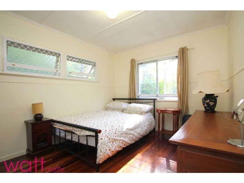 46 Pangeza Street, Stafford Heights QLD 4053