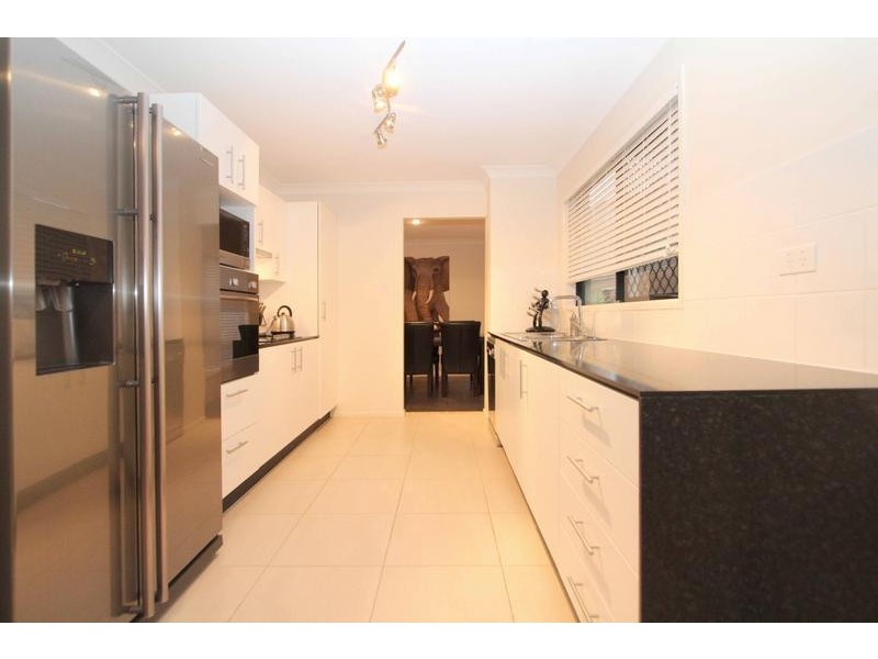 1 Crowe Close, Mcdowall QLD 4053