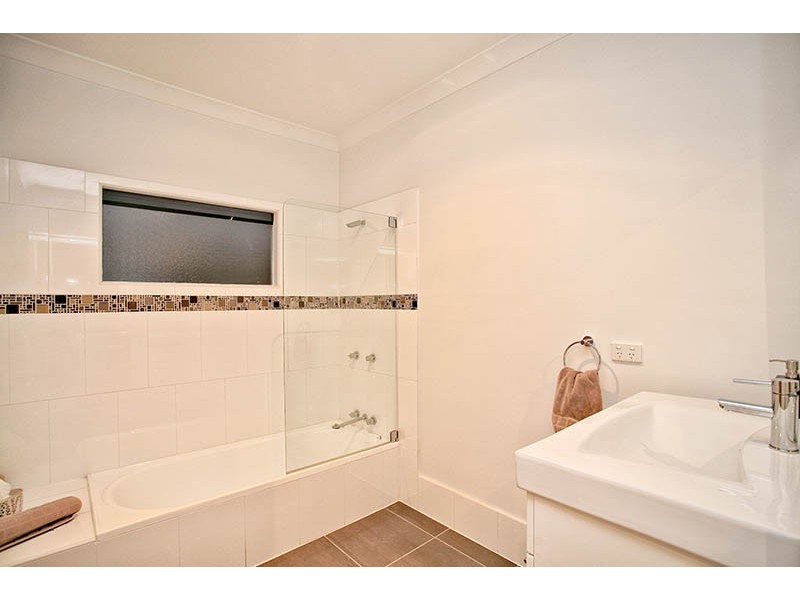 15 Pelton Street, Aspley QLD 4034