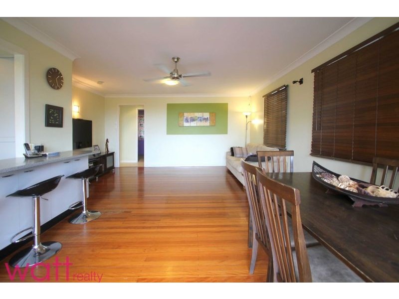 17 Pangeza Street, Stafford Heights QLD 4053