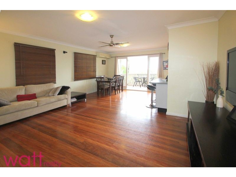 17 Pangeza Street, Stafford Heights QLD 4053