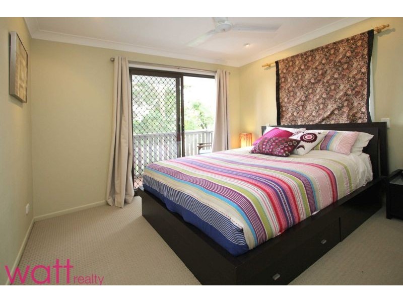 17 Pangeza Street, Stafford Heights QLD 4053