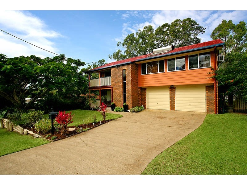 251 Patricks Rd, Ferny Hills QLD 4055