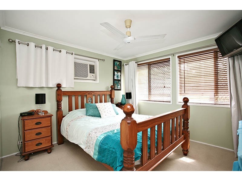 251 Patricks Rd, Ferny Hills QLD 4055