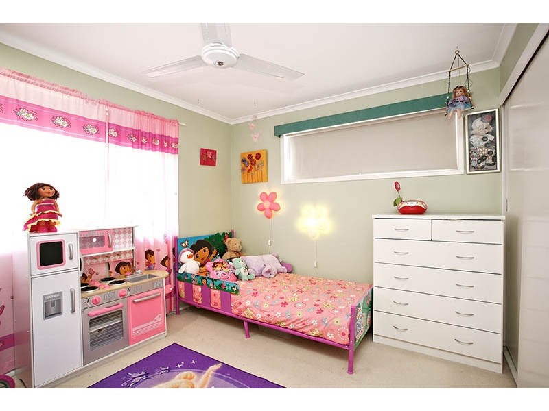 251 Patricks Rd, Ferny Hills QLD 4055