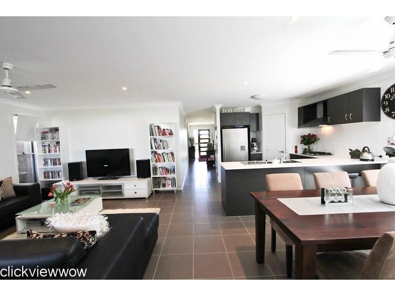 35 Daintree Circuit, North Lakes QLD 4509