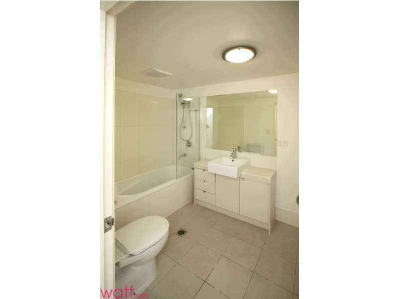 21/23 Playfield Street, Chermside QLD 4032