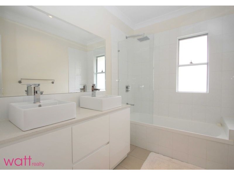 1 Main Ave, Wavell Heights QLD 4012