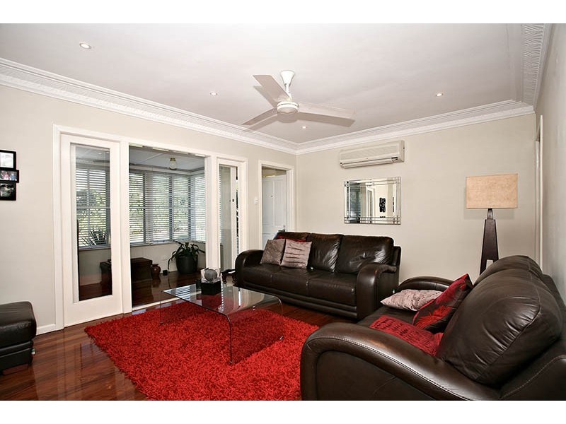 11 Fontayne Street, Aspley QLD 4034