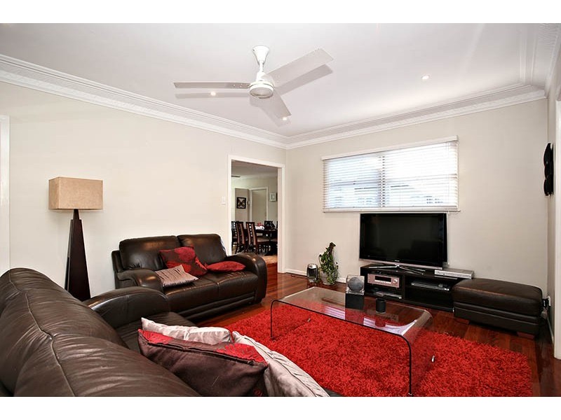 11 Fontayne Street, Aspley QLD 4034