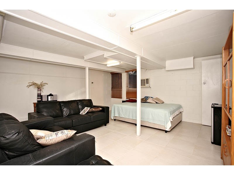 11 Fontayne Street, Aspley QLD 4034