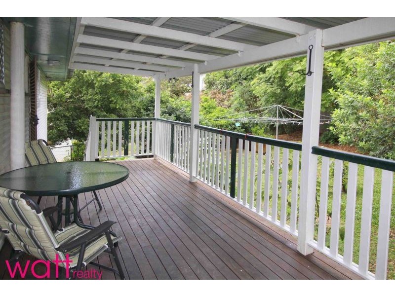 37 Gordon Road, Ferny Hills QLD 4055