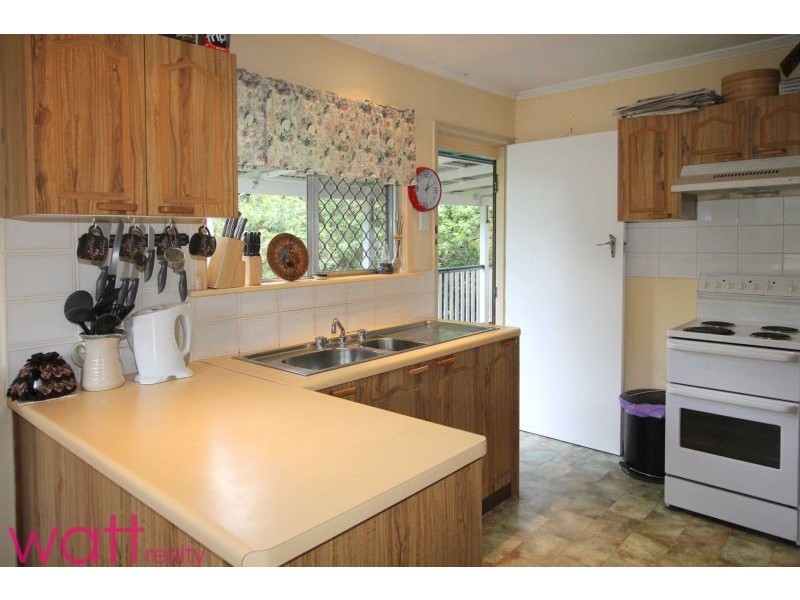 37 Gordon Road, Ferny Hills QLD 4055
